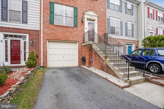 Building Photo - 25404 Upper Clubhouse Dr