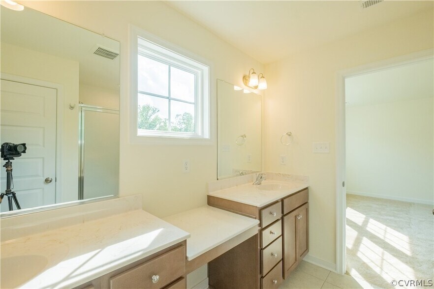 Building Photo - 18433 Palisades Ct