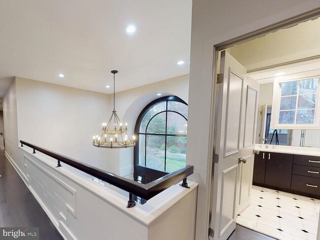 Building Photo - 9629 Eagle Ridge Dr