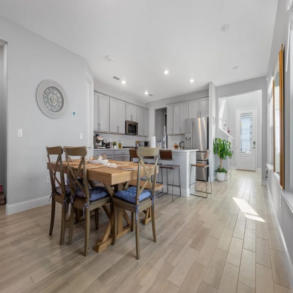 Building Photo - 409 Clifton Bay Lp