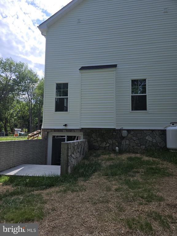 Building Photo - 4825 Stonefield Ln