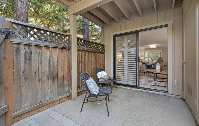 Building Photo - 598 Ironwood Terrace