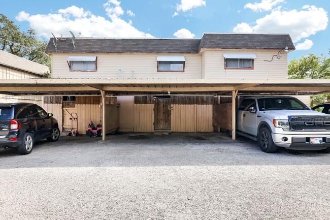 Building Photo - 11003 Mt Boracho Dr