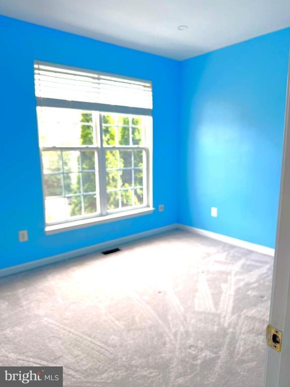 Building Photo - 13129 Park Crescent Cir