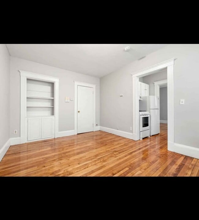 Building Photo - 1 Kingsley Terrace