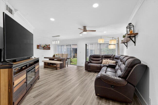 Building Photo - 1672 Cypress Pointe Dr