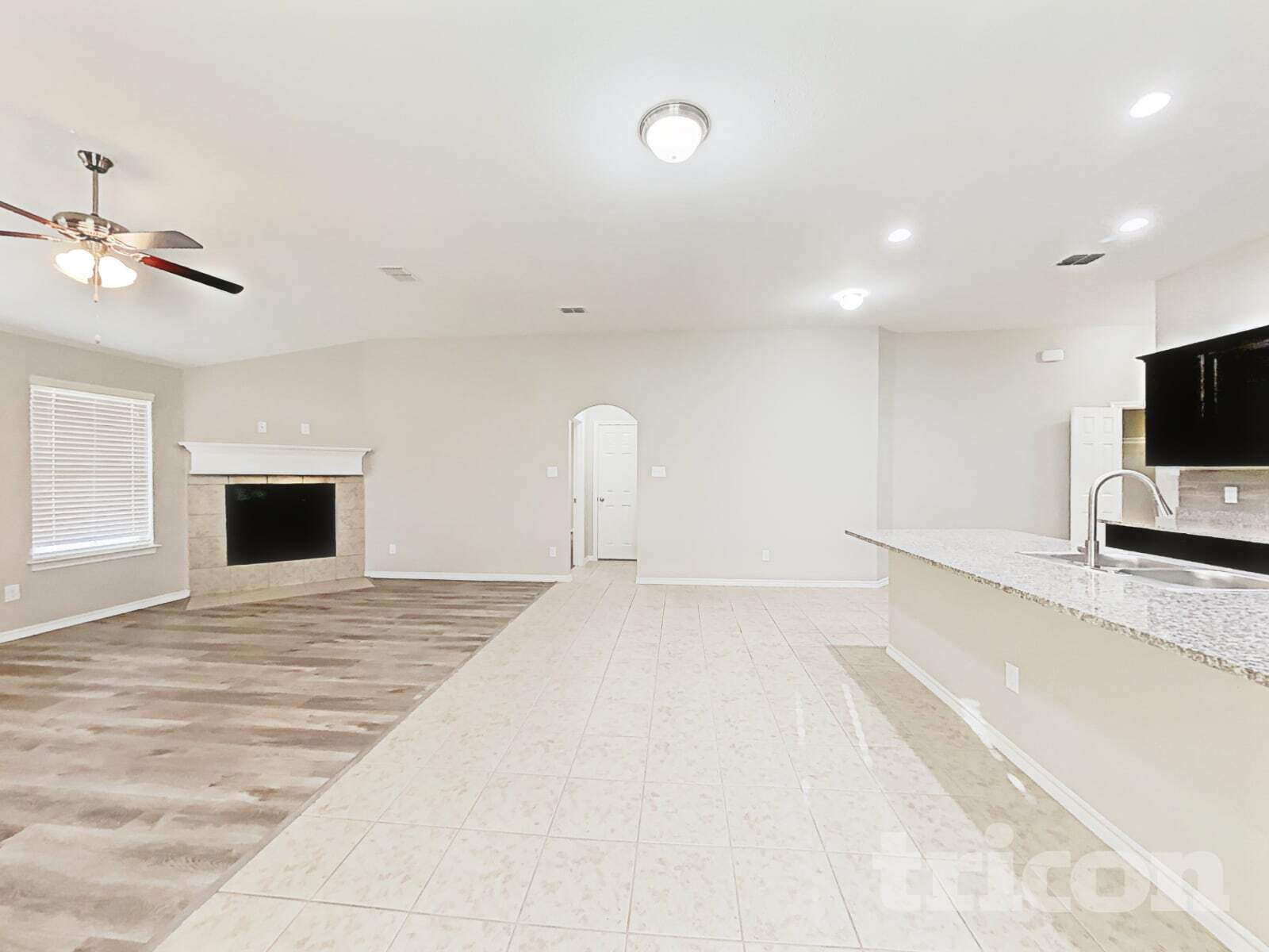 Building Photo - 1807 Kings Cross Dr