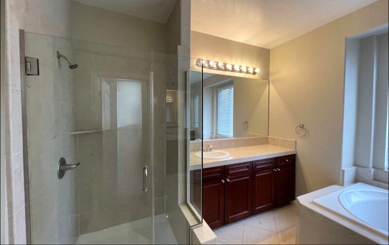 Building Photo - 3938 Hidden Grove Ln