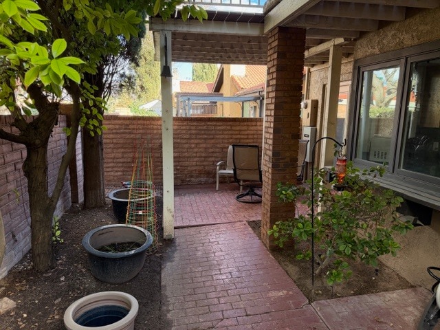 Building Photo - 545 S Valley View Dr