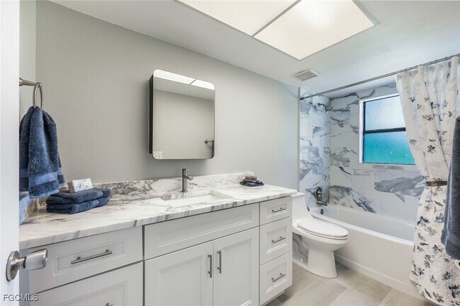 Building Photo - 15177 Parkside Dr