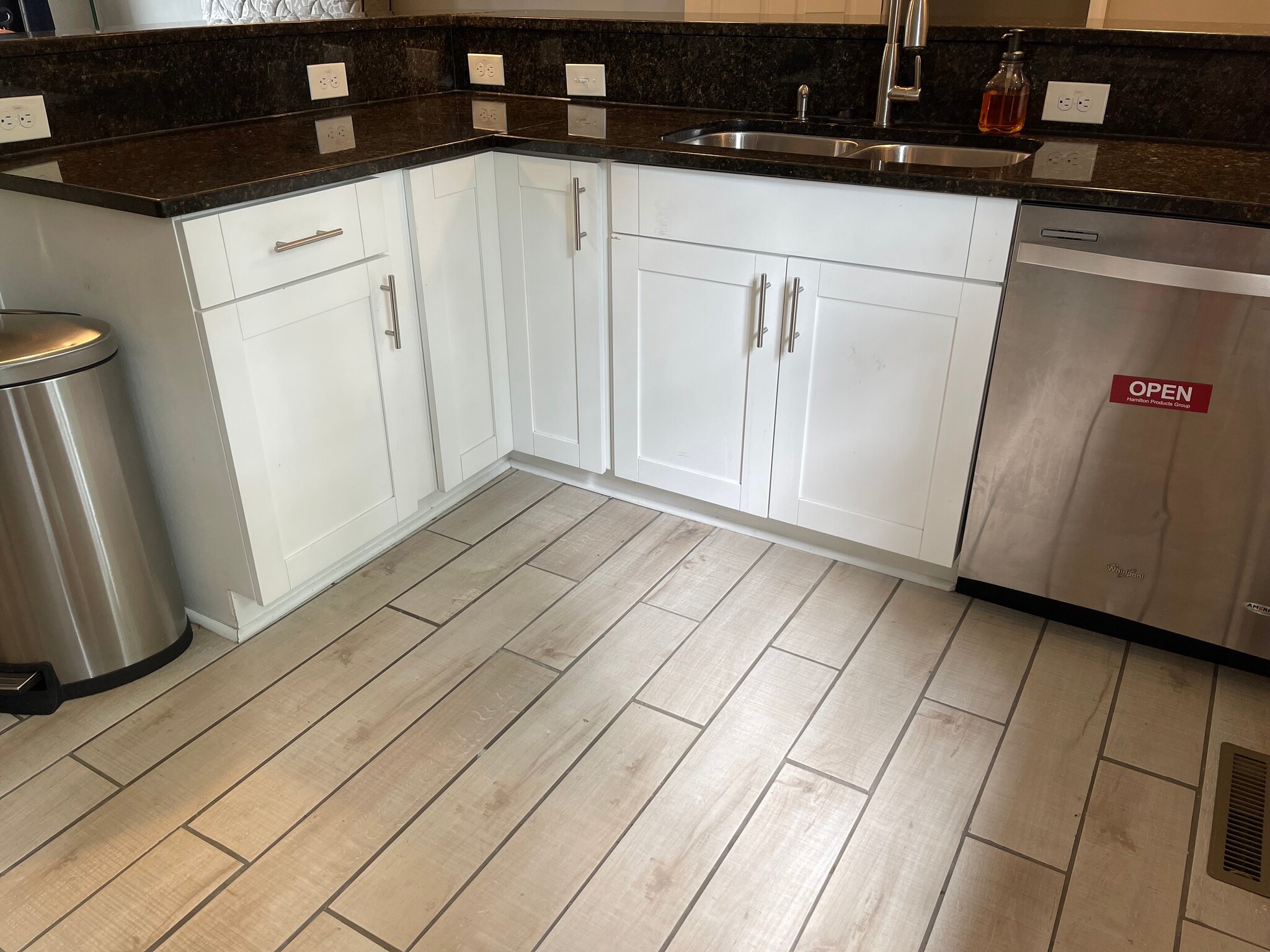 Building Photo - 1503 Ellington Sq