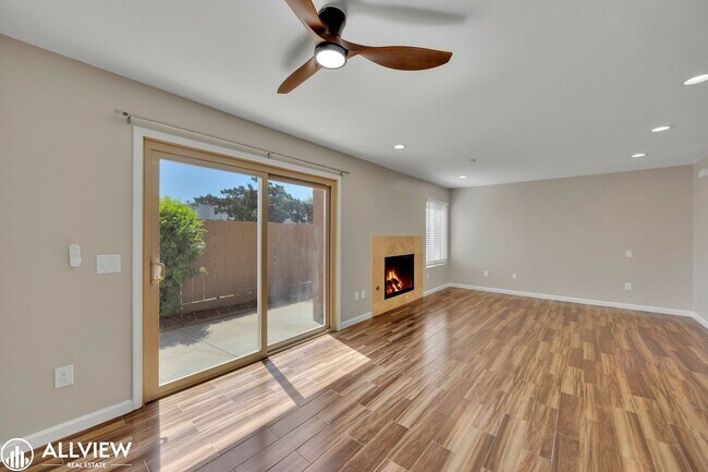 Building Photo - Beautifully Renovated 2-Bedroom Corner Tow...