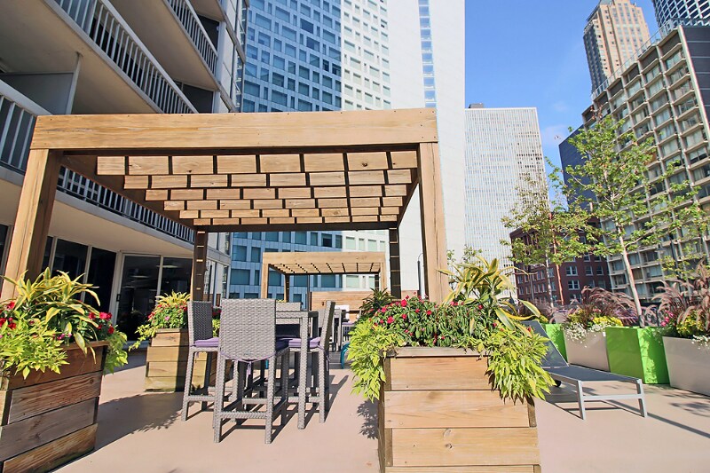 Building Photo - 903 N State St