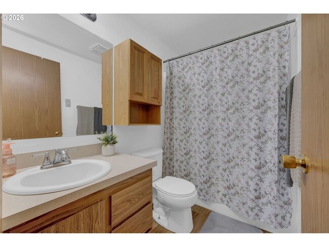 Building Photo - 3 Bed/ 1 Bath Home with RV Parking