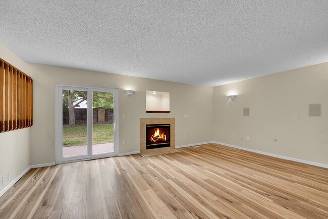 Building Photo - $2,895, 4 bed, 3 bath, located in Westmins...