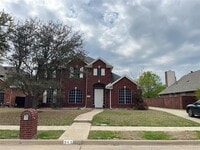 Building Photo - 513 Hickory Dr