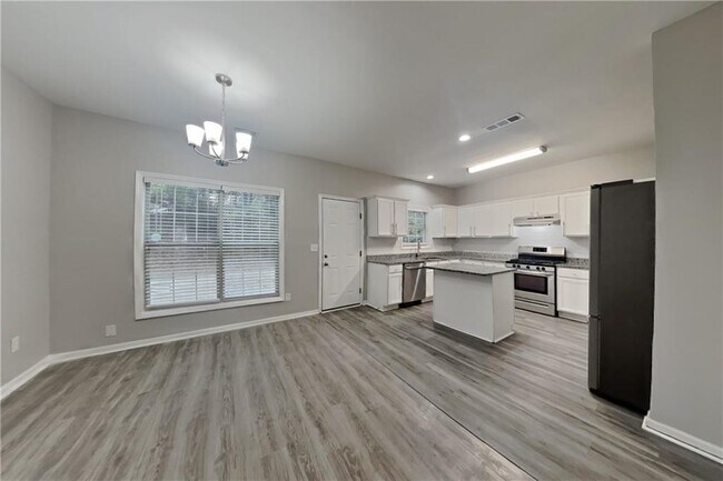 Building Photo - 1245 Cedar Oak Ln
