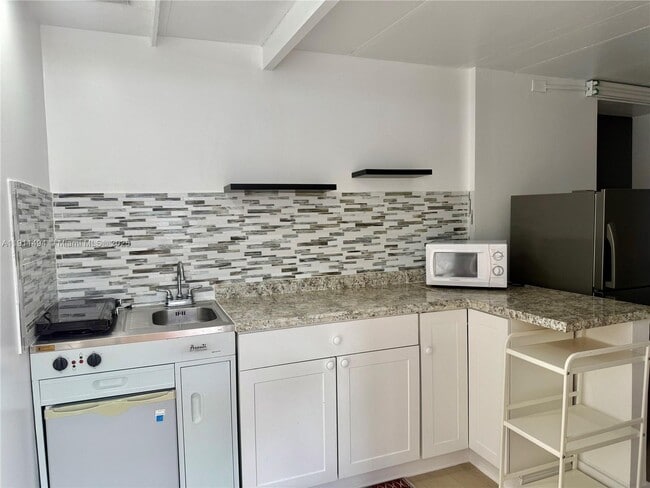 Building Photo - 13008 SW 50th Ln