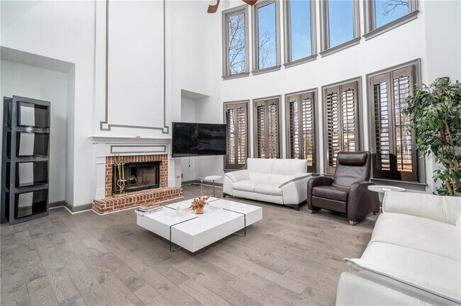 Building Photo - 12553 Kensington Blvd