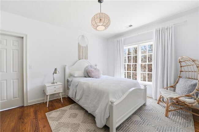 Building Photo - 1124 Moores Mill Rd NW