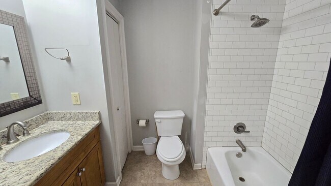 Building Photo - 5037 Camden Ct SW