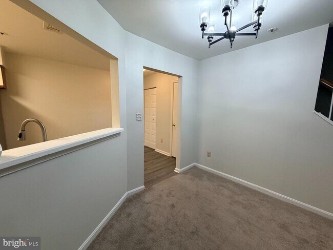 Building Photo - 4834 Brookstone Terrace