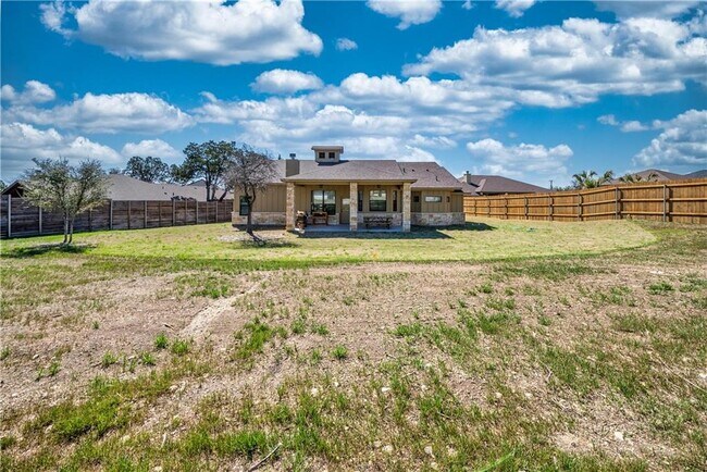 Building Photo - 315 Bluestem Cove