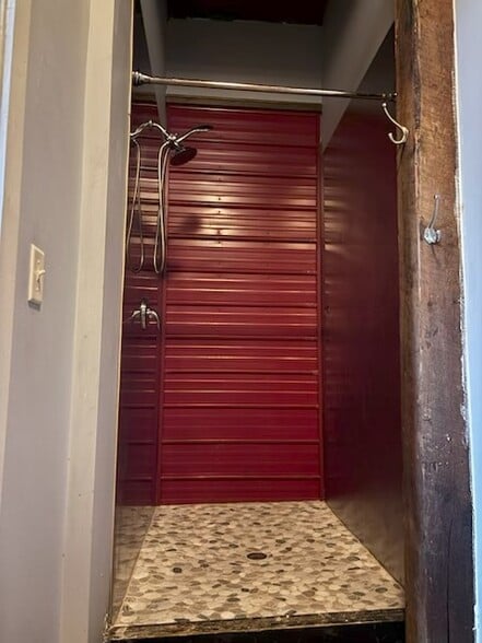 Shower - 923 Elm St
