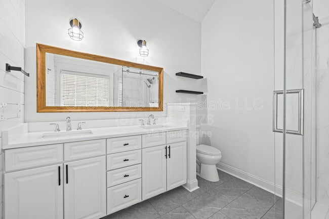 Building Photo - 12030 Stonebrook Cv