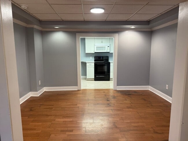 Building Photo - Very nice home located in the Tree Streets - Walking distance to ETSU!