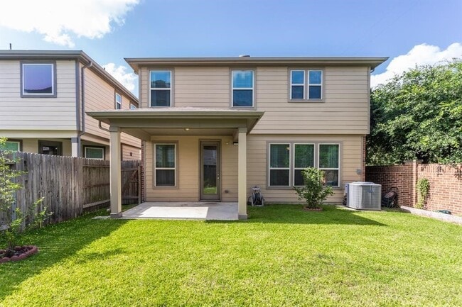Building Photo - 16303 Copperwood Run Wy