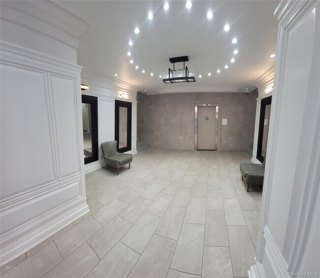 Building Photo - 141-60 84th Rd