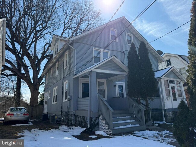 Building Photo - 244 Mansion Ave