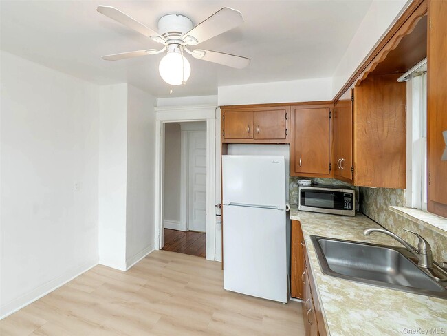 Building Photo - 177 Franklin Ave