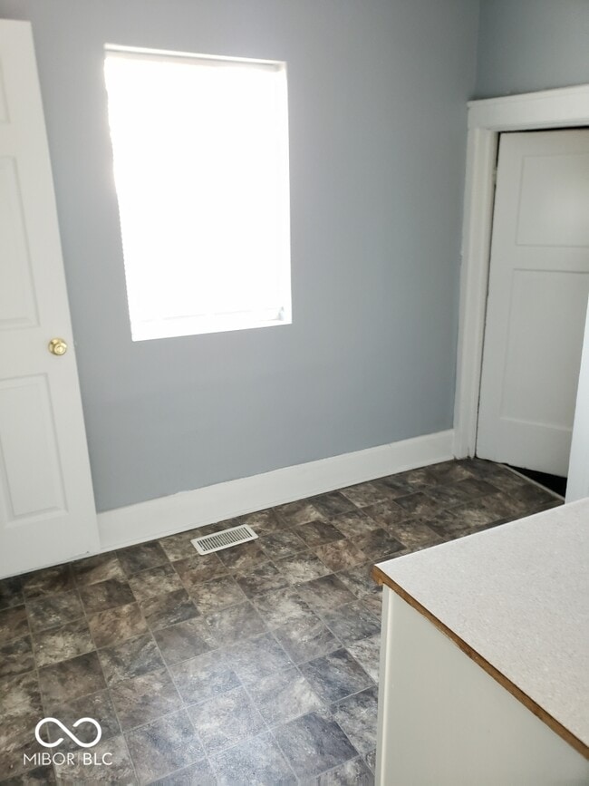 Building Photo - 4913 E Michigan St