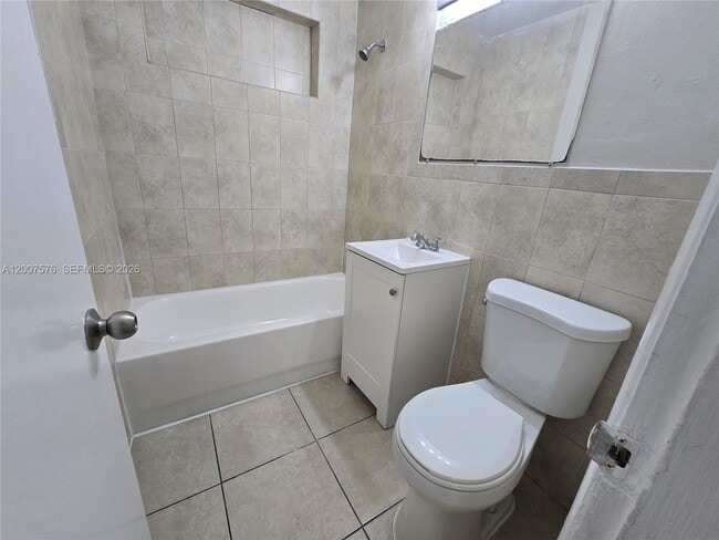 Building Photo - 2348 NW 15th St