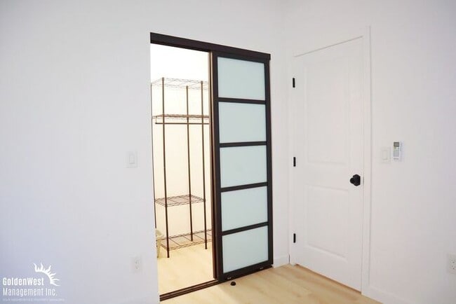 Building Photo - Remodeled 2Bdm 2Ba Unfurnished Downstairs Unit Located in the Heart of San Diego’s Vibrant Old To...