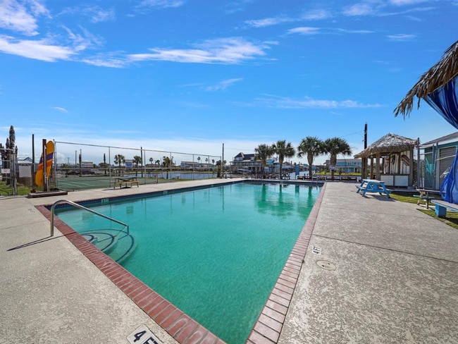 Building Photo - 3919 San Jacinto Dr