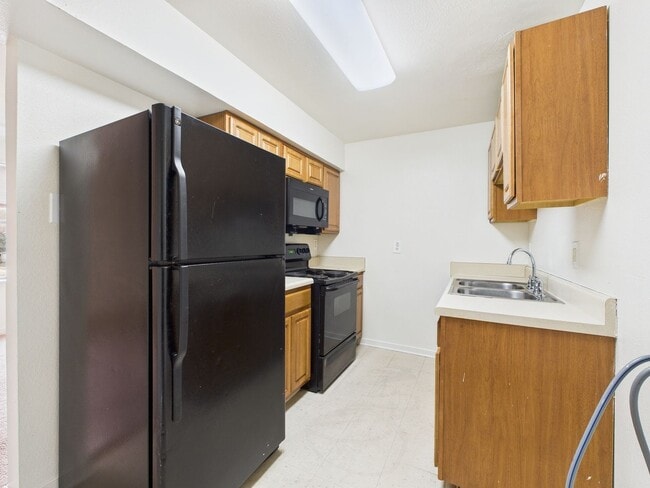 Building Photo - 3516 E Richmond Rd