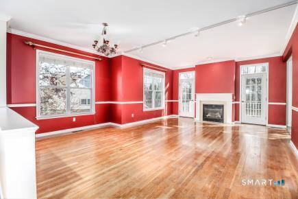 Building Photo - 26 Woodcrest Ln