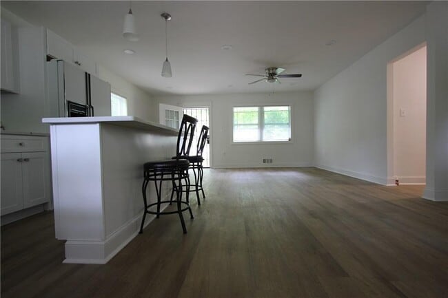 Building Photo - 3533 Larkspur Terrace