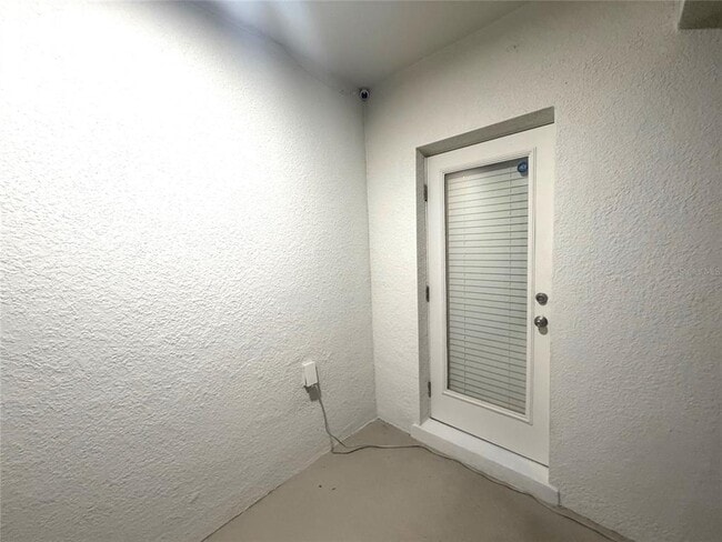 Building Photo - 1329 Derry Ave