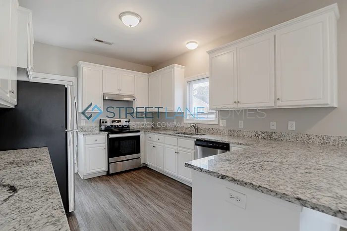 Building Photo - 3520 Wescott Dr NW