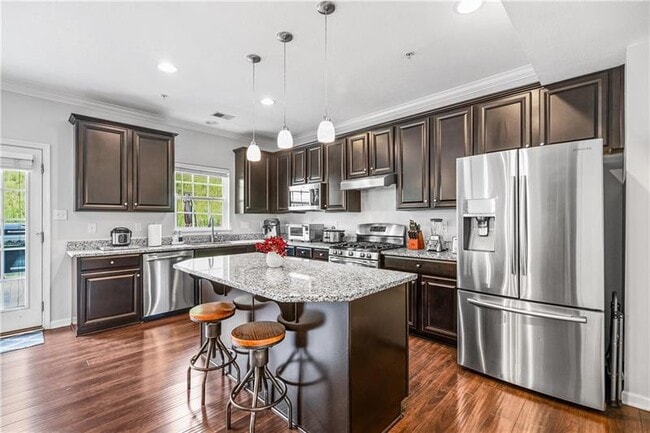 Building Photo - 242 Broadstone Dr