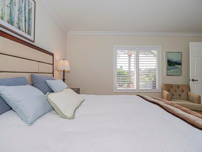 Building Photo - 5520 45th Ave