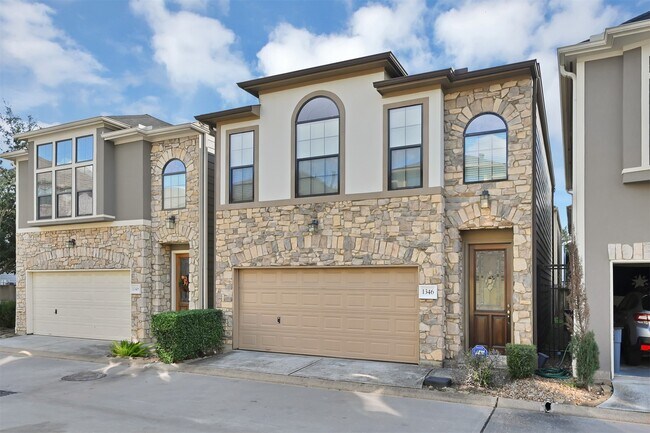 Building Photo - 1346 Studer St