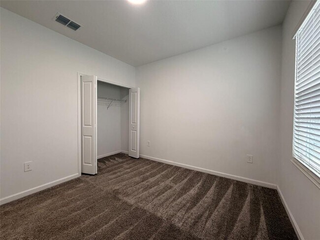 Building Photo - 2030 Shaggy Fisher Dr