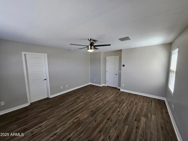 Building Photo - 40537 W Helen Ct
