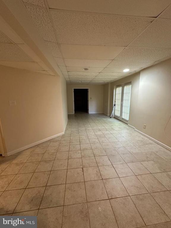 Building Photo - 893 Broad Oaks Dr