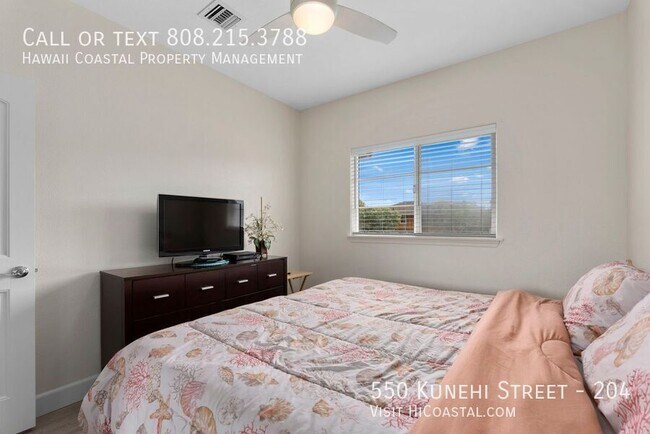 Building Photo - 550 Kunehi St